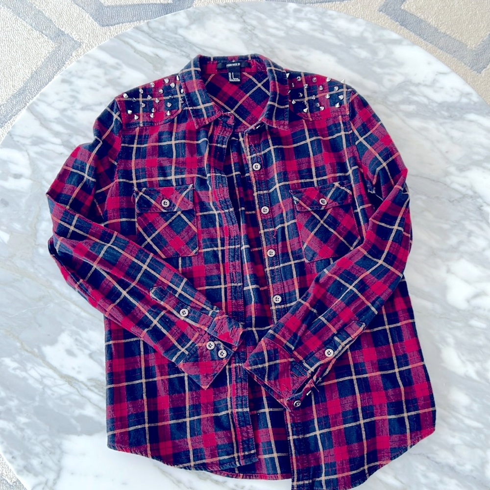 Unique studded shoulder flannel